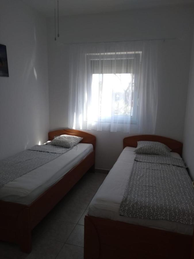 Apartments Matkovic Vir Exterior photo